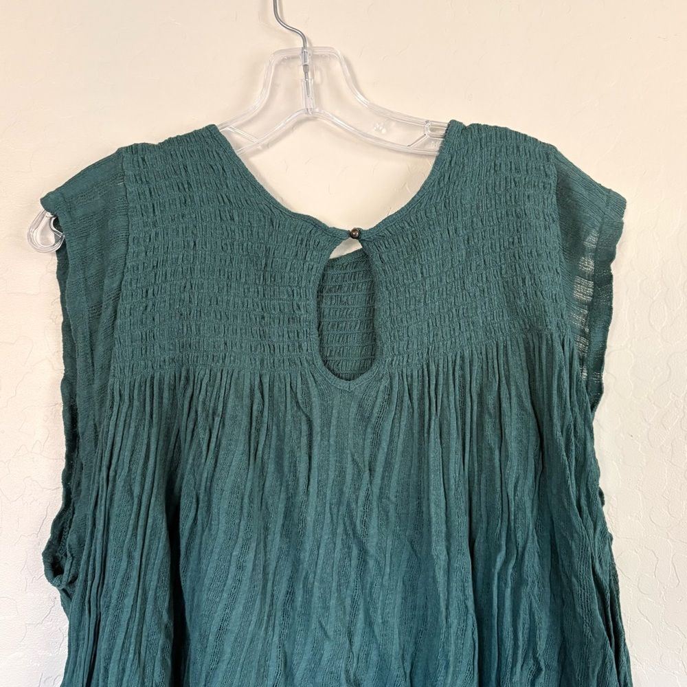 Anthropologie Akemi + Kin forest green smocked swing top small - Picture 6 of 6
